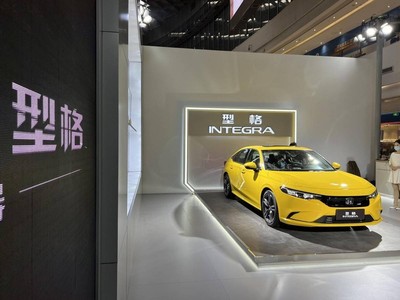 12.99萬買輛手動本田中型運動轎車，這買賣憑什么不虧？